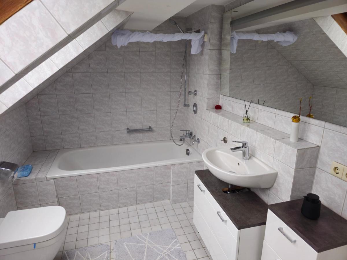 Sauna - Massage -Bodensee-Cinema Feeling- Home Sharing - Parking - Kueche ラドルフツェル・アム・ボーデンゼー エクステリア 写真